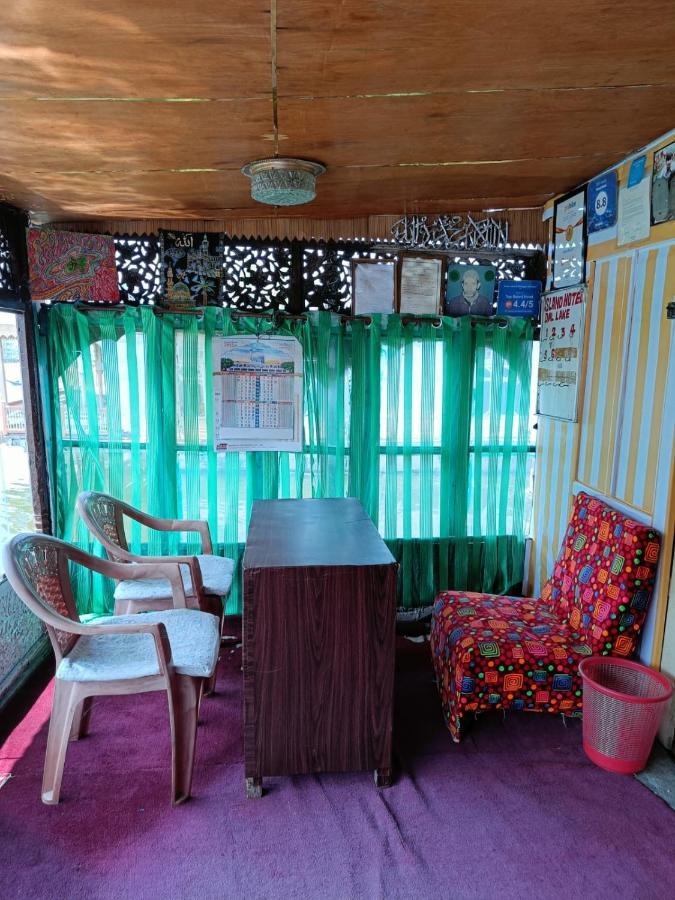 Island Homestay Srīnagar Exterior foto